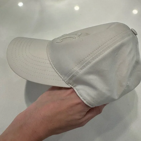 TRIOMPHE COTTON BASEBALL CAP in Crème (ECRU) size small CELINE TRIOMPHE BASEBALL CAP IN COTTON VANILLA – EYE LUXURY  main image 4